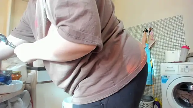 Seductive She Wolf online show from 04-15-26, 02:43