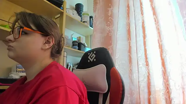 Seductive She Wolf online show from 04-14-26, 01:38