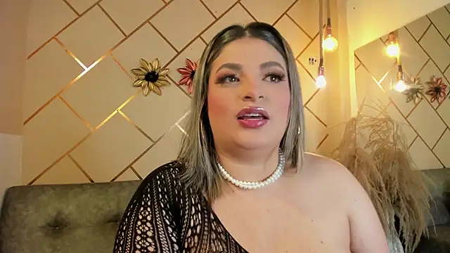 marianeporter   online show from 11-28-25, 09:59