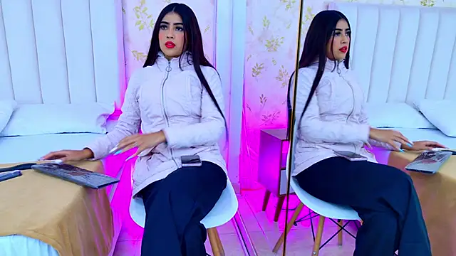 Mia-Monroe online show from 10-10-25, 07:58