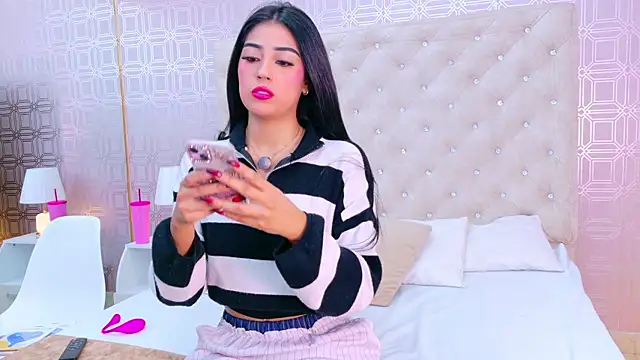 Mia-Monroe online show from 02-06-26, 07:54