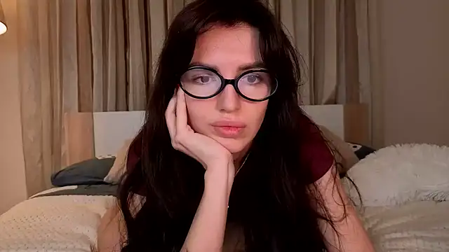 Snapshot of Wonder_Power chatting on 12-22-25, 06:30 Wonder Power online show from 12-22-25, 06:30