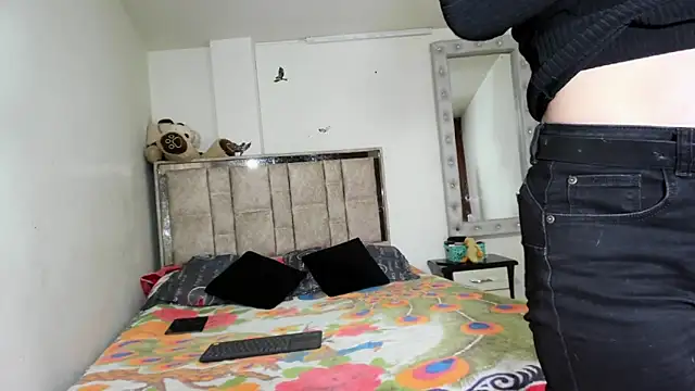 alanaanddaphne online show from 11-10-25, 03:06