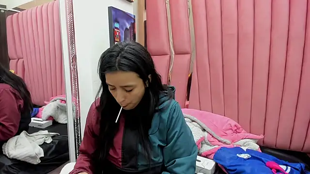 Sarah Hornny online show from 02-05-26, 03:24