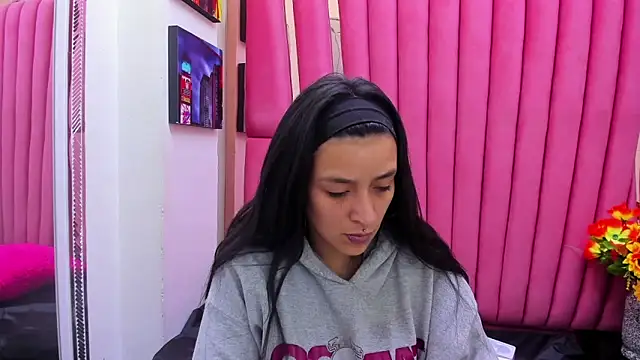 Sarah Hornny online show from 03-11-26, 03:33