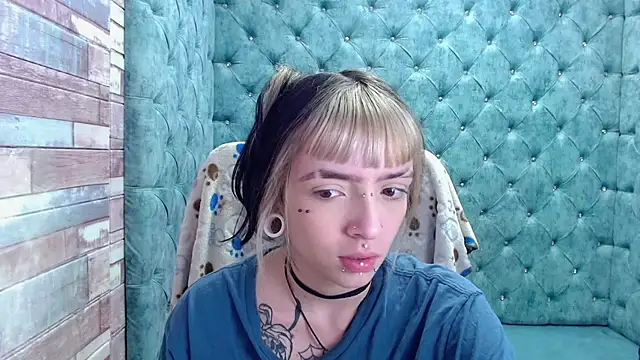 Samantha Smiith online show from 10-30-25, 04:00