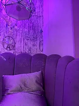 AbyThompson online show from 11-11-25, 12:22