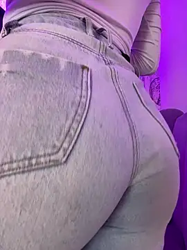 AbyThompson online show from 10-28-25, 12:15