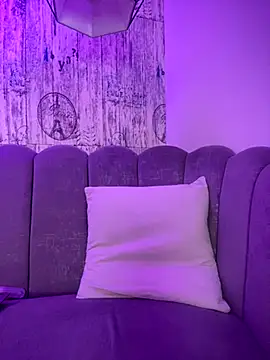 AbyThompson online show from 10-07-25, 12:06