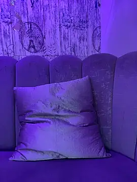 AbyThompson online show from 11-15-25, 04:11