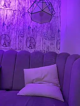 AbyThompson online show from 10-29-25, 01:10