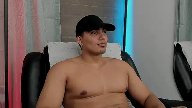 JamesGraay online show from 12-20-25, 08:17