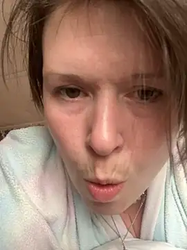 KatieBARBiE98 online show from 03-02-26, 05:42