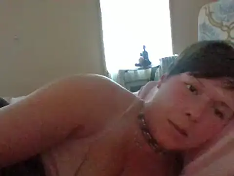 Snapshot of KatieBARBiE98 chatting on 02-26-25, 12:38 KatieBARBiE98 online show from 02-26-25, 12:38