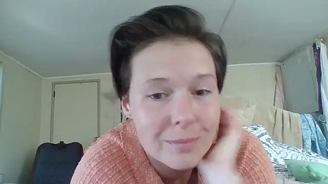 Snapshot of KatieBARBiE98 chatting on 09-09-25, 08:18 KatieBARBiE98 online show from 09-09-25, 08:18