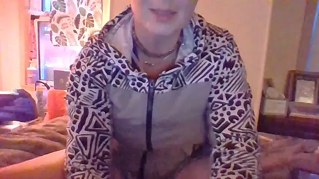 Snapshot of KatieBARBiE98 chatting on 12-16-24, 09:41 KatieBARBiE98 online show from 12-16-24, 09:41
