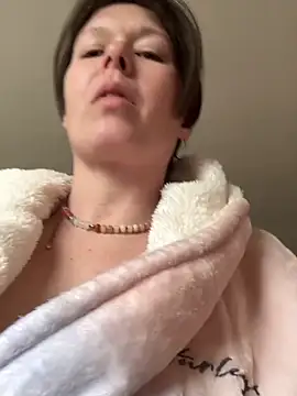 KatieBARBiE98 online show from 03-25-26, 03:44