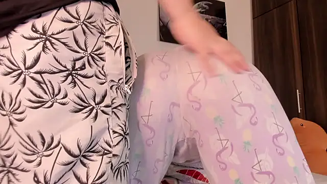 HarleyRedd online show from 03-29-26, 06:37