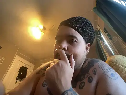 chubbydominican online show from 02-19-25, 06:43