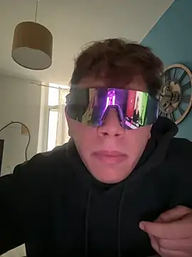 calleaaaa online show from 11-14-25, 08:51