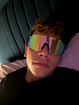 calleaaaa online show from 10-25-25, 02:33