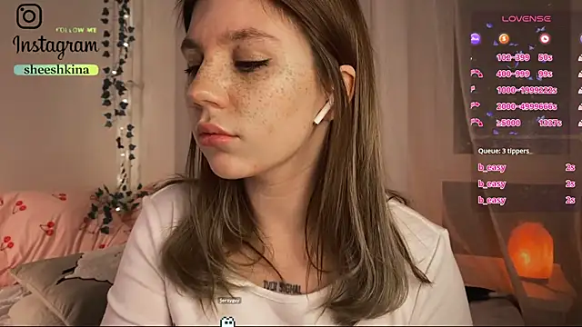 Snapshot of somejgirl chatting on 01-20-25, 05:06 somejgirl online show from 01-20-25, 05:06