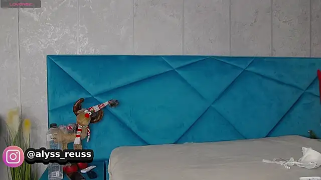AlyseReuse online show from 02-19-25, 06:00