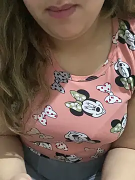 Snapshot of yassminsexy22 chatting on 02-04-26, 12:44 yassminsexy22 online show from 02-04-26, 12:44