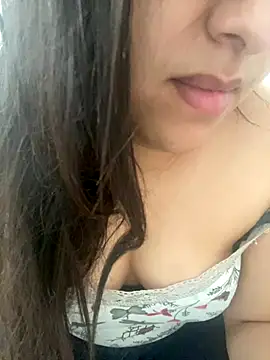 Snapshot of yassminsexy22 chatting on 11-23-25, 12:04 yassminsexy22 online show from 11-23-25, 12:04