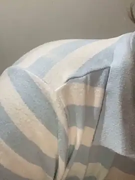 Snapshot of yassminsexy22 chatting on 02-25-26, 08:08 yassminsexy22 online show from 02-25-26, 08:08