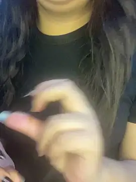 Snapshot of yassminsexy22 chatting on 12-21-25, 12:40 yassminsexy22 online show from 12-21-25, 12:40