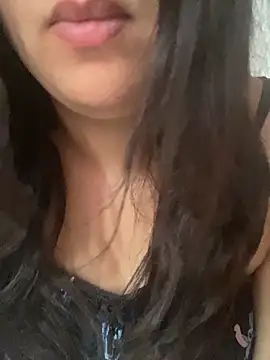 Snapshot of yassminsexy22 chatting on 10-26-25, 12:05 yassminsexy22 online show from 10-26-25, 12:05