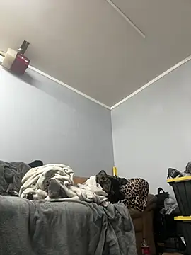 Snapshot of UtopianMisfit1 chatting on 04-08-26, 09:44 UtopianMisfit1 online show from 04-08-26, 09:44