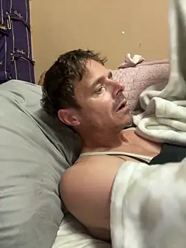 Snapshot of UtopianMisfit1 chatting on 03-05-26, 02:08 UtopianMisfit1 online show from 03-05-26, 02:08