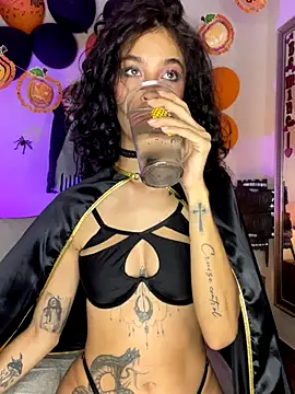 MarianaSnake online show from 10-31-25, 03:03