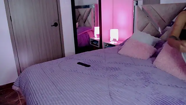 SophiaJoliebm online show from 02-07-26, 04:20