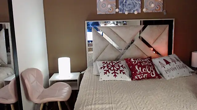 SophiaJoliebm online show from 11-23-25, 04:55