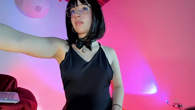 Snapshot of sweeet_peach chatting on 02-20-26, 06:26 sweeet peach online show from 02-20-26, 06:26