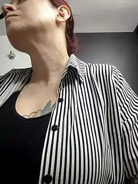 catalinamommyx online show from 10-15-25, 02:32