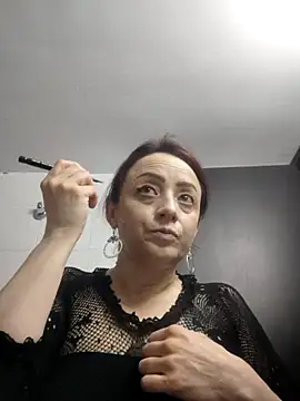 catalinamommyx online show from 10-05-25, 04:03