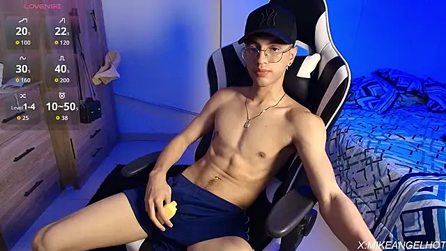 Angelligth online show from 02-25-26, 03:51