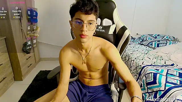 Angelligth online show from 03-30-26, 03:41