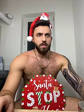 Snapshot of LoveIsBlind_ chatting on 12-26-24, 12:03 LoveIsBlind  online show from 12-26-24, 12:03