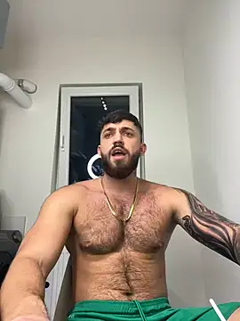 Snapshot of LoveIsBlind_ chatting on 12-19-24, 08:55 LoveIsBlind  online show from 12-19-24, 08:55