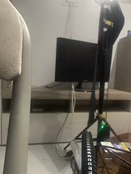 LoveIsBlind  online show from 11-09-25, 12:31