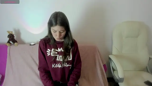 Tesa cute online show from 10-28-25, 08:46