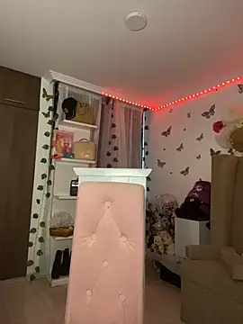 Snapshot of lina_pink chatting on 01-23-25, 10:54 lina pink online show from 01-23-25, 10:54