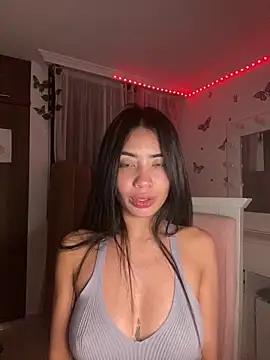 Snapshot of lina_pink chatting on 09-09-25, 06:34 lina pink online show from 09-09-25, 06:34