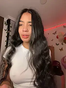 Snapshot of lina_pink chatting on 12-30-24, 11:38 lina pink online show from 12-30-24, 11:38