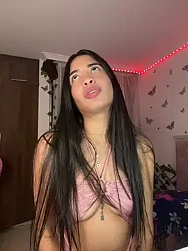 Snapshot of lina_pink chatting on 03-13-25, 12:27 lina pink online show from 03-13-25, 12:27